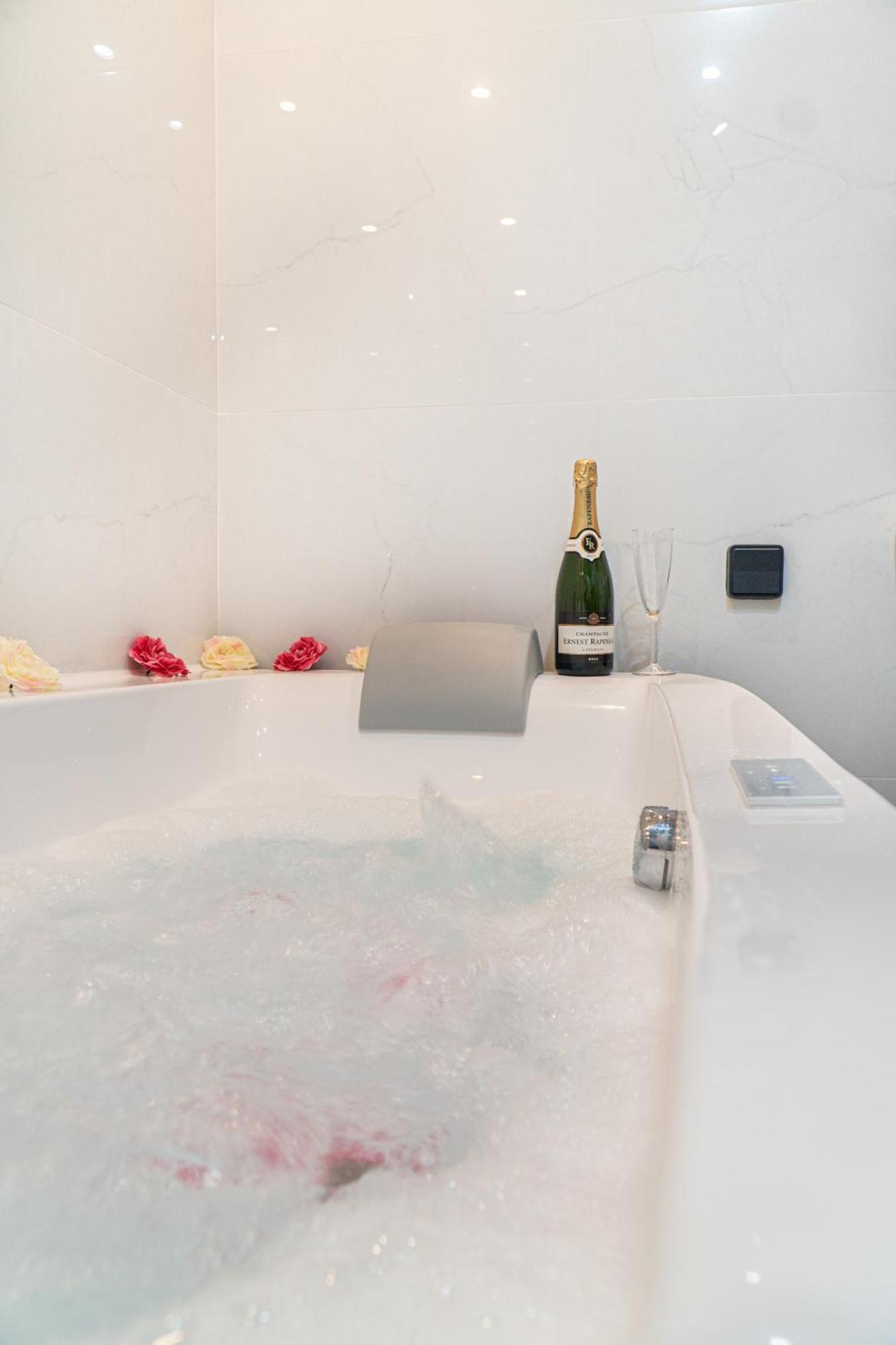 Paradise+ With Jacuzzi In The Heart Of Athens! 外观 照片